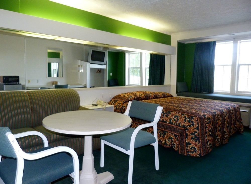 Holiday Lodge - Greensboro/Lake Oconee Экстерьер фото